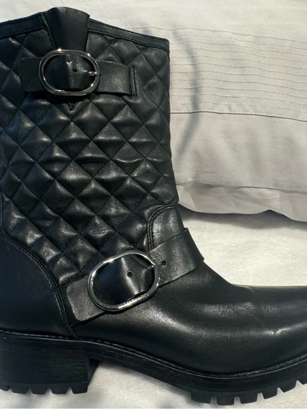 Michael Kors Black Quilted Leather Mid-Calf Heeled Boots - Picture 4 of 8